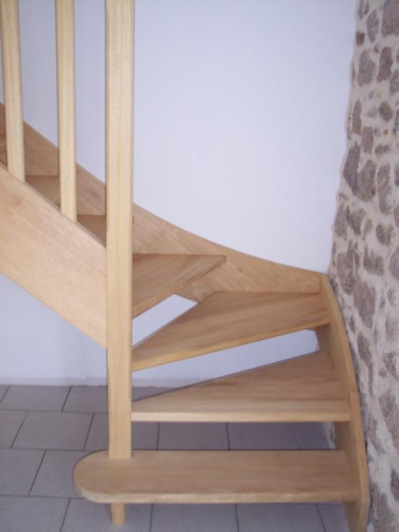 escalier en frêne sans contremarches | escalier | 
	Charpente Cardineau
